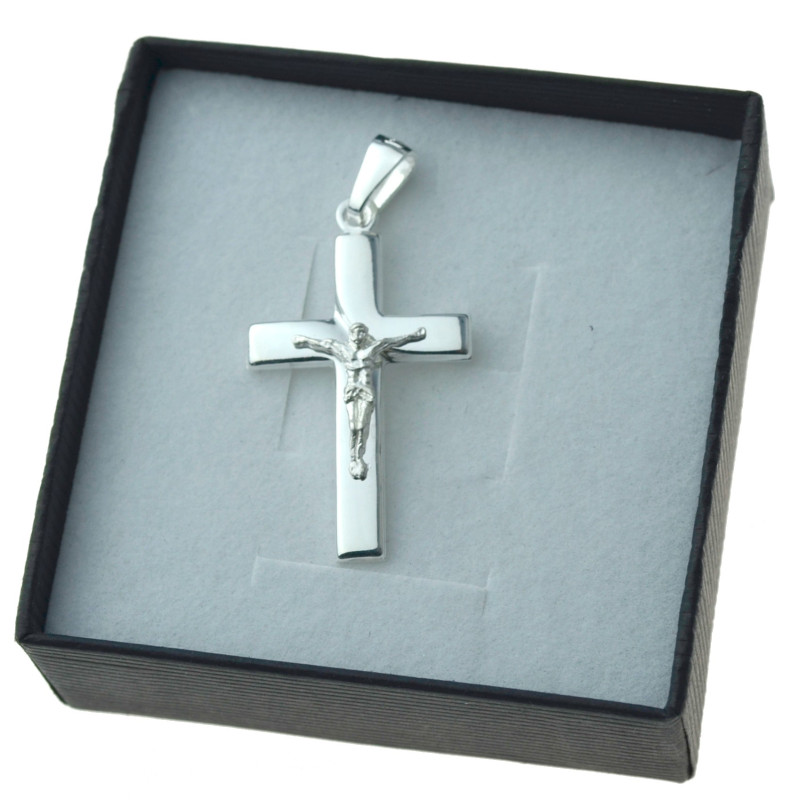 Krzyżyk srebrny z Panem Jezusem modny Srebro 925 KR024