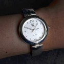 Zegarek Srebrny z okrągłą dużą tarczą białą b.widoczny zeg009