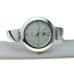 Zegarek Srebrny z okrągłą dużą tarczą białą b.widoczny zeg009